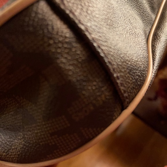 Authentic Michael Kors handbag - Picture 10 of 10